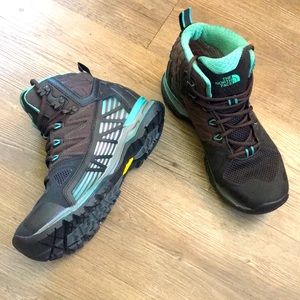 BRAND NEW North Face Ortholite hiking boots
